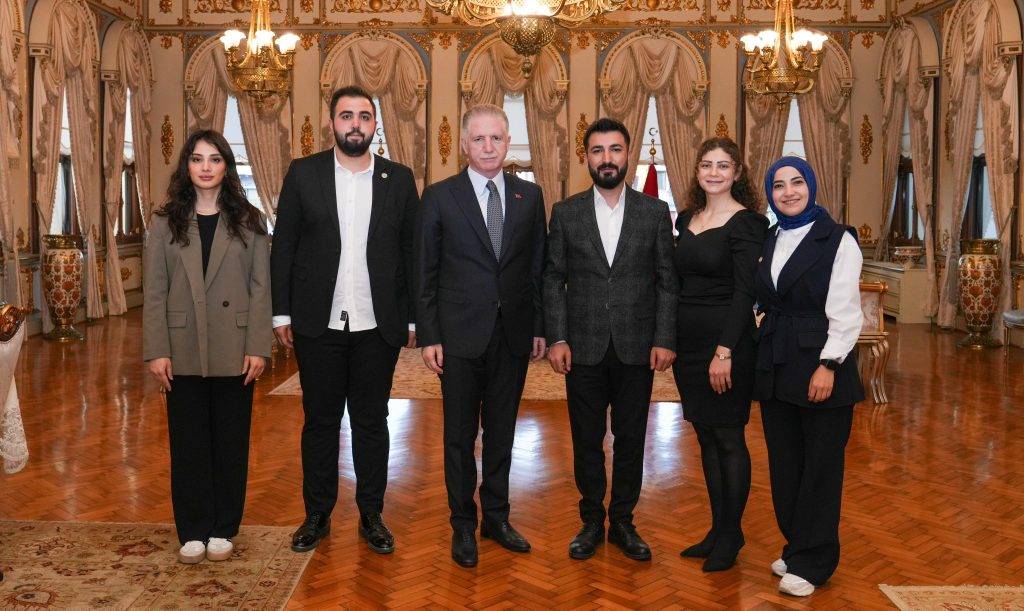 İstanbul Valisi Gül, Genç Sağlık Sendikası Heyetini Kabul Etti